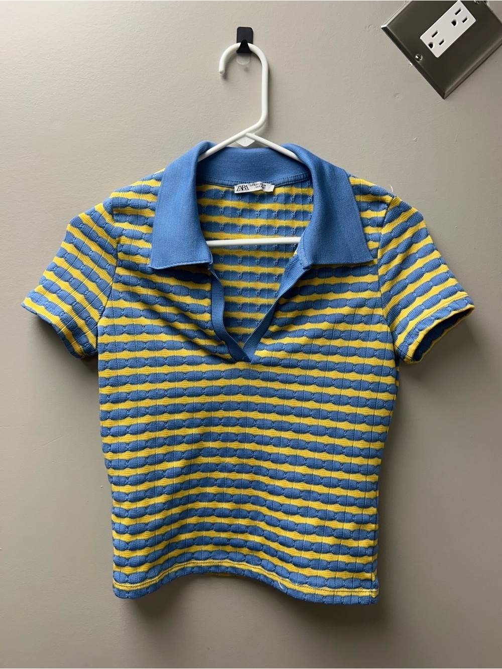 Zara Women’s Blue & Yellow V Neck Textured Collared Shirt